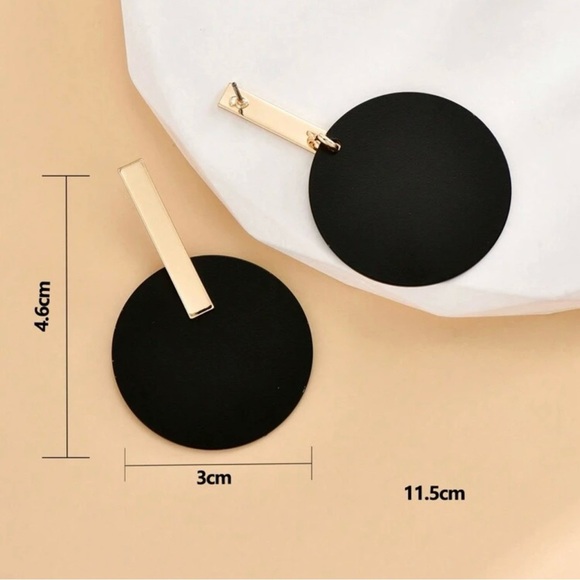 Black and Gold Geometric Statement Earrings - Picture 4 of 4